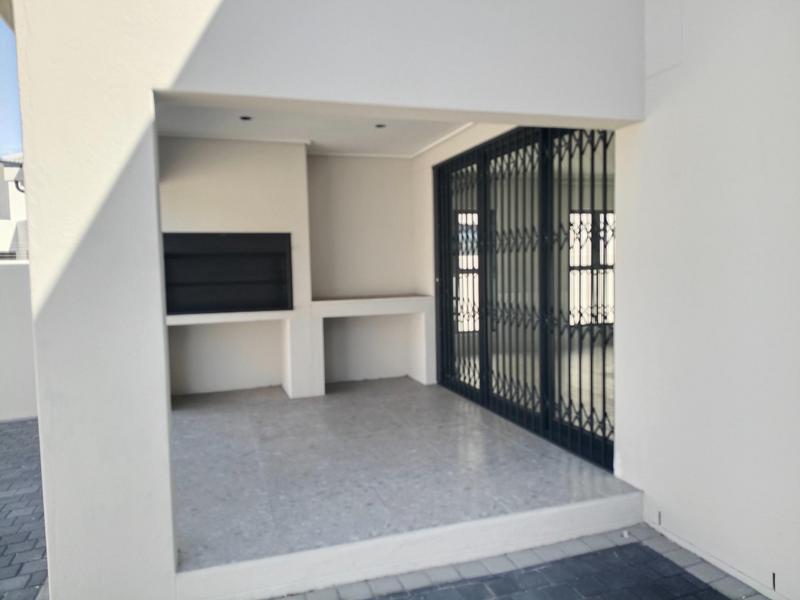 To Let 3 Bedroom Property for Rent in Eden Park Western Cape